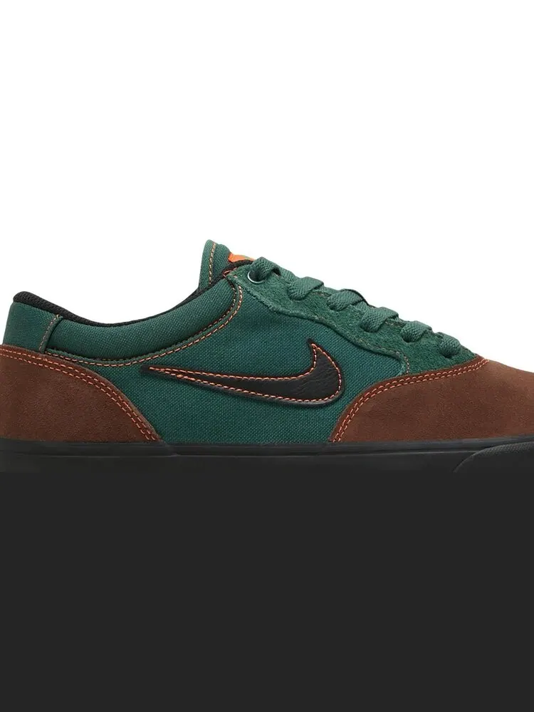 Кроссовки Nike Chron 2 SB 'Light Chocolate Noble Green' — изображение 2 из 8, зеленый