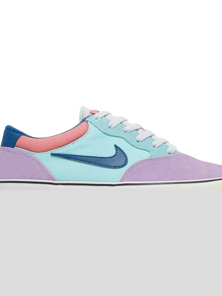 Кроссовки Nike Chron 2 SB 'Lilac Copa' — изображение 2 из 8, фиолетовый