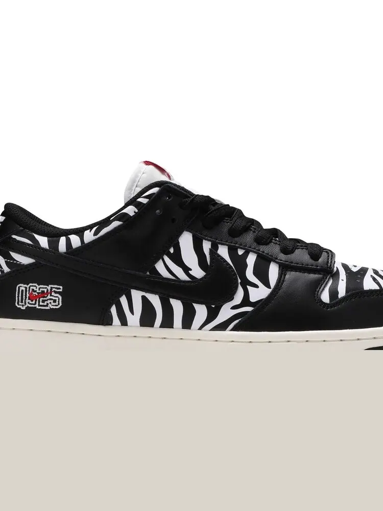 Кроссовки Nike Quartersnacks x Dunk Low SB 'Little Debbie’s Zebra Cakes' — изображение 2 из 8, черный