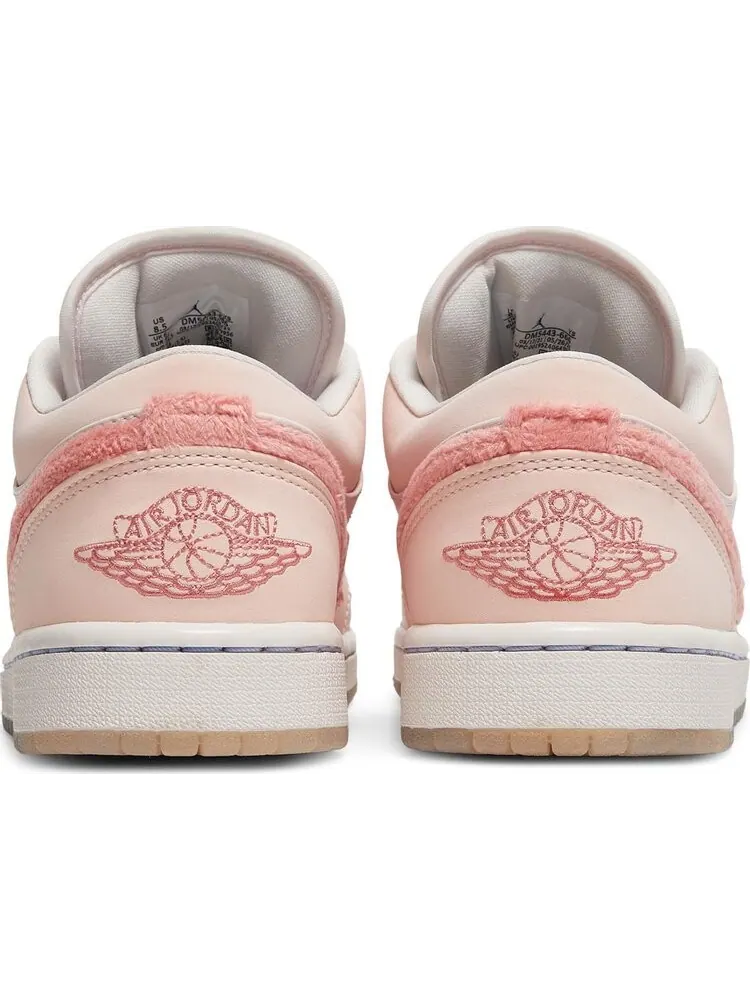 Кроссовки Wmns Air Jordan 1 Low SE Mighty Swooshers — изображение 6 из 8, розовый