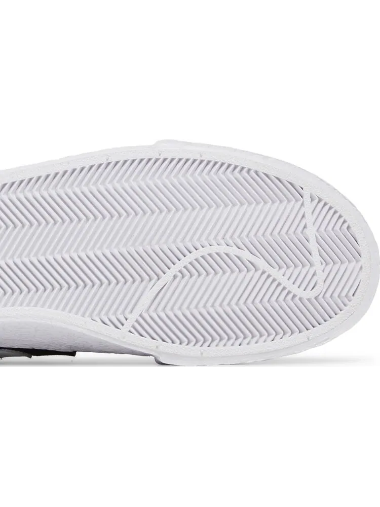 Кроссовки Nike x sacai Blazer Low «Black Patent» — изображение 5 из 11, черный