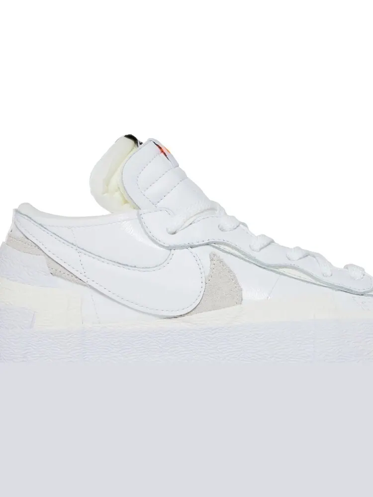 Кроссовки Nike x sacai Blazer Low 'White Patent' — изображение 2 из 11, белый