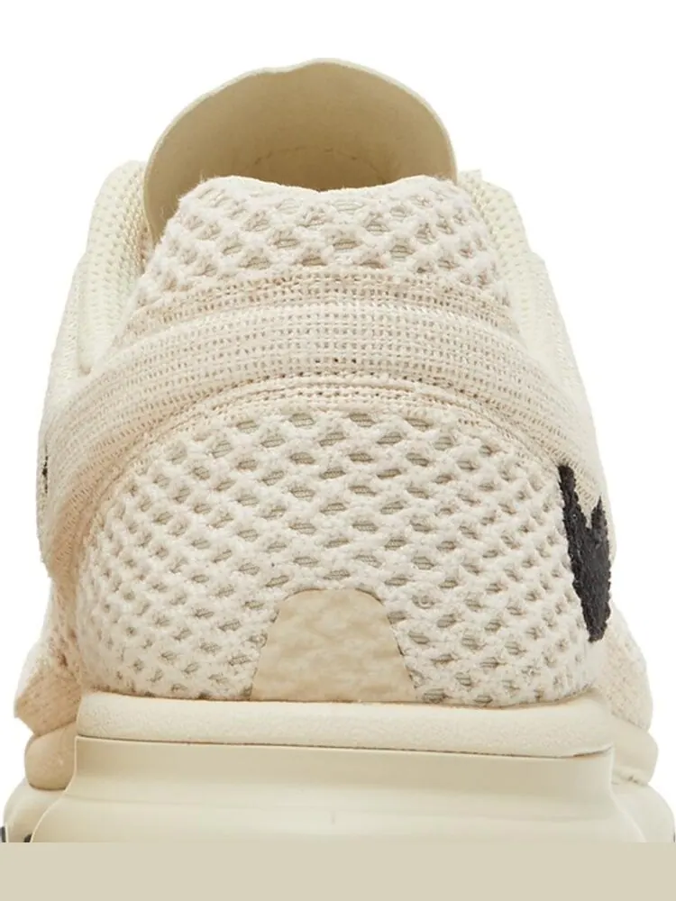 Кроссовки Nike Stussy x Air Max 2013 'Fossil' — изображение 7 из 8, загар
