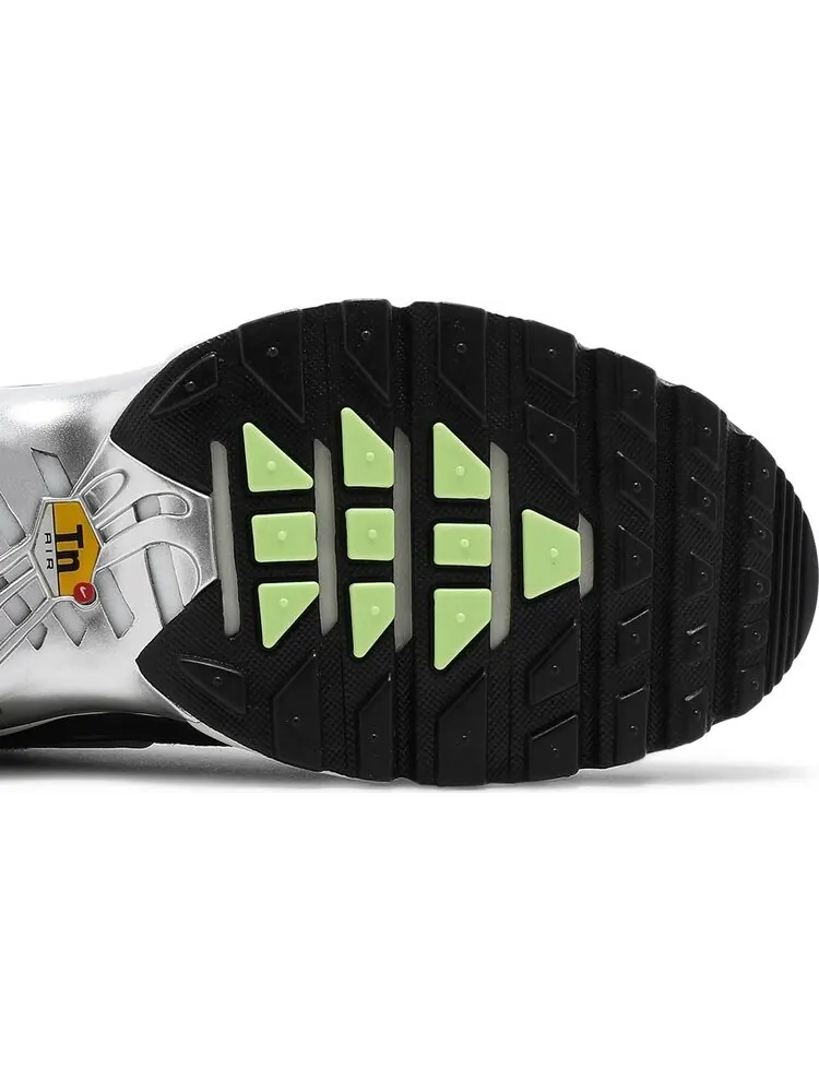 Кроссовки Nike Air Max Plus SE 'Black Chrome' — изображение 5 из 8, черный