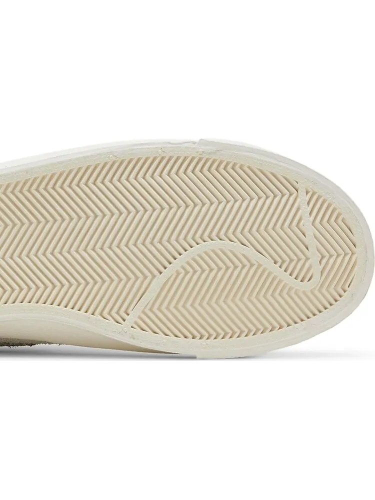 Кроссовки Nike Blazer Low '77 Premium 'Ugly Duckling' — изображение 5 из 8, бежевый