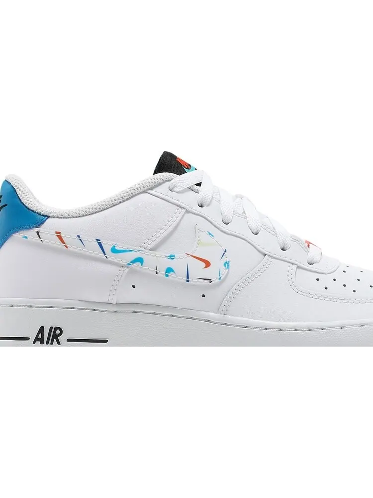 Кроссовки Nike Air Force 1 LV8 GS 'Swoosh Pack' — изображение 2 из 8, белый