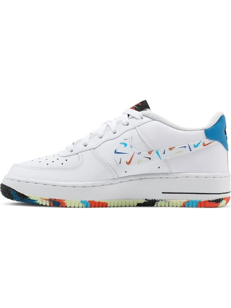 Кроссовки Nike Air Force 1 LV8 GS 'Swoosh Pack' — изображение 3 из 8, белый