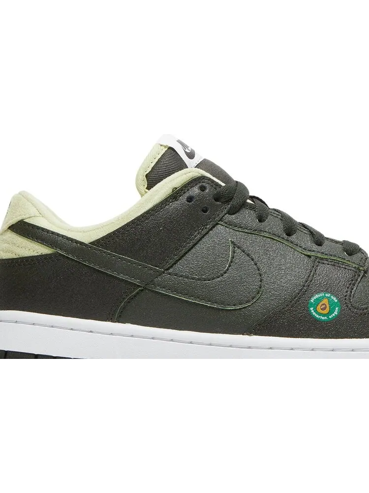 Кроссовки Nike Wmns Dunk Low LX 'Avocado' — изображение 2 из 8