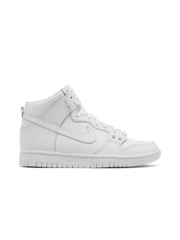Кроссовки Nike Wmns Dunk High SE — изображение 1 из 4, белый