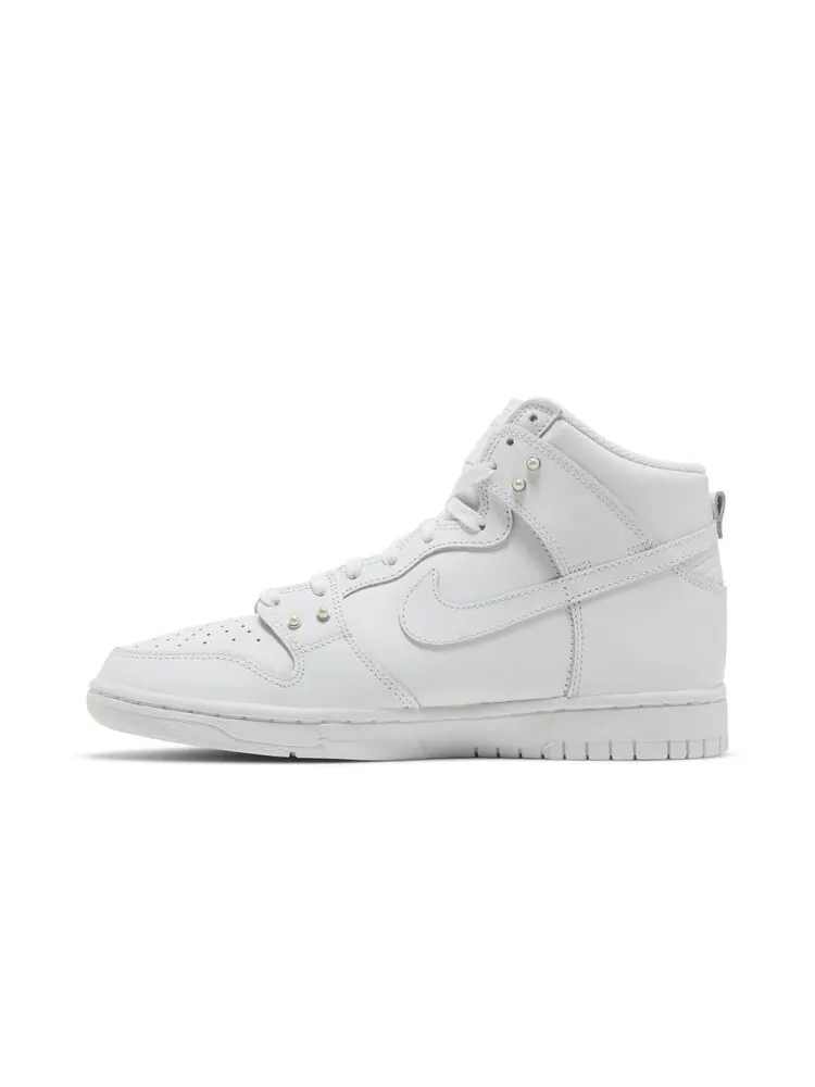 Кроссовки Nike Wmns Dunk High SE — изображение 3 из 4, белый