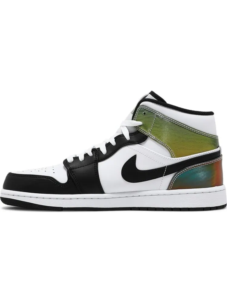 Кроссовки Air Jordan 1 Mid SE Heat Reactive - Color Change — изображение 3 из 8, белый