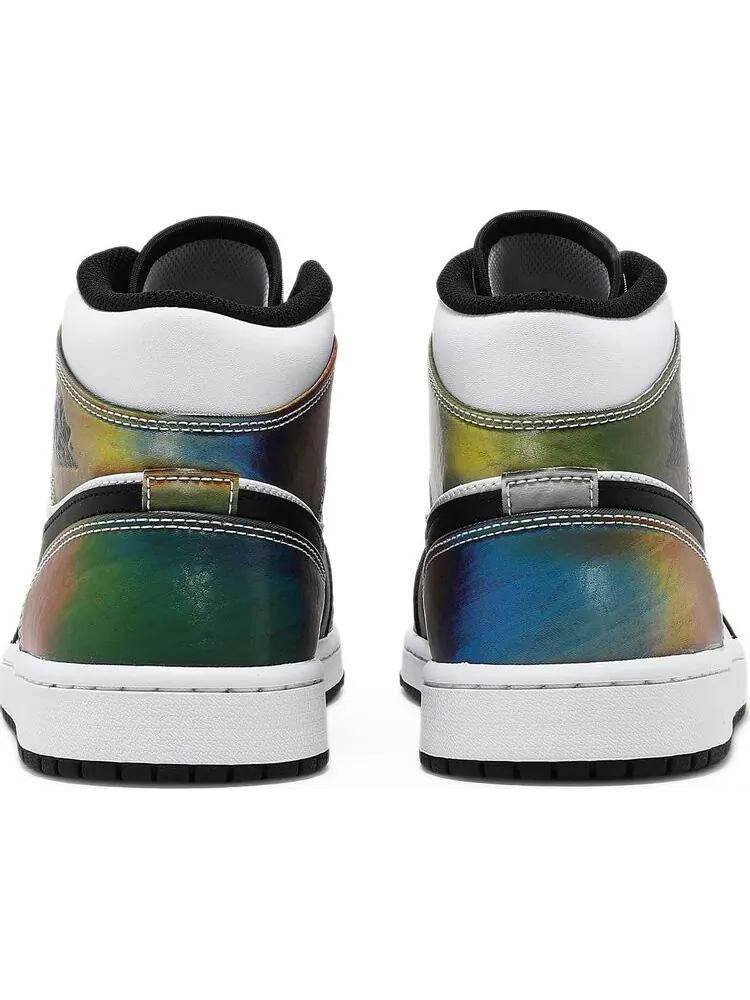 Кроссовки Air Jordan 1 Mid SE Heat Reactive - Color Change — изображение 6 из 8, белый