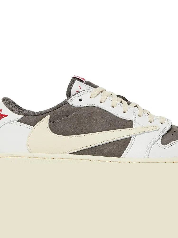 Кроссовки Travis Scott x Air Jordan 1 Low OG Reverse Mocha — изображение 2 из 10, коричневый