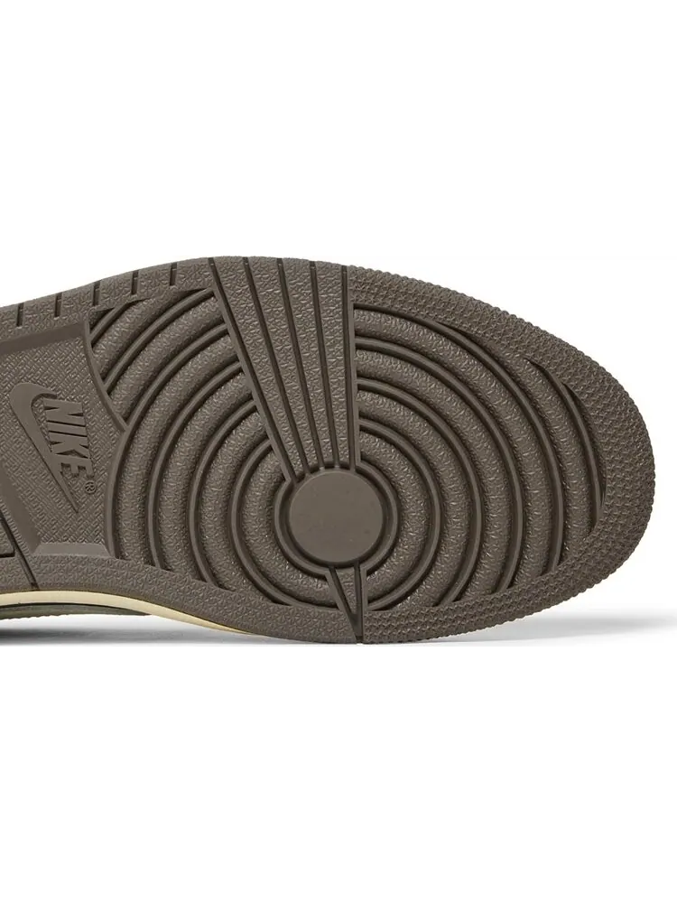 Кроссовки Travis Scott x Air Jordan 1 Low OG Reverse Mocha — изображение 5 из 10, коричневый
