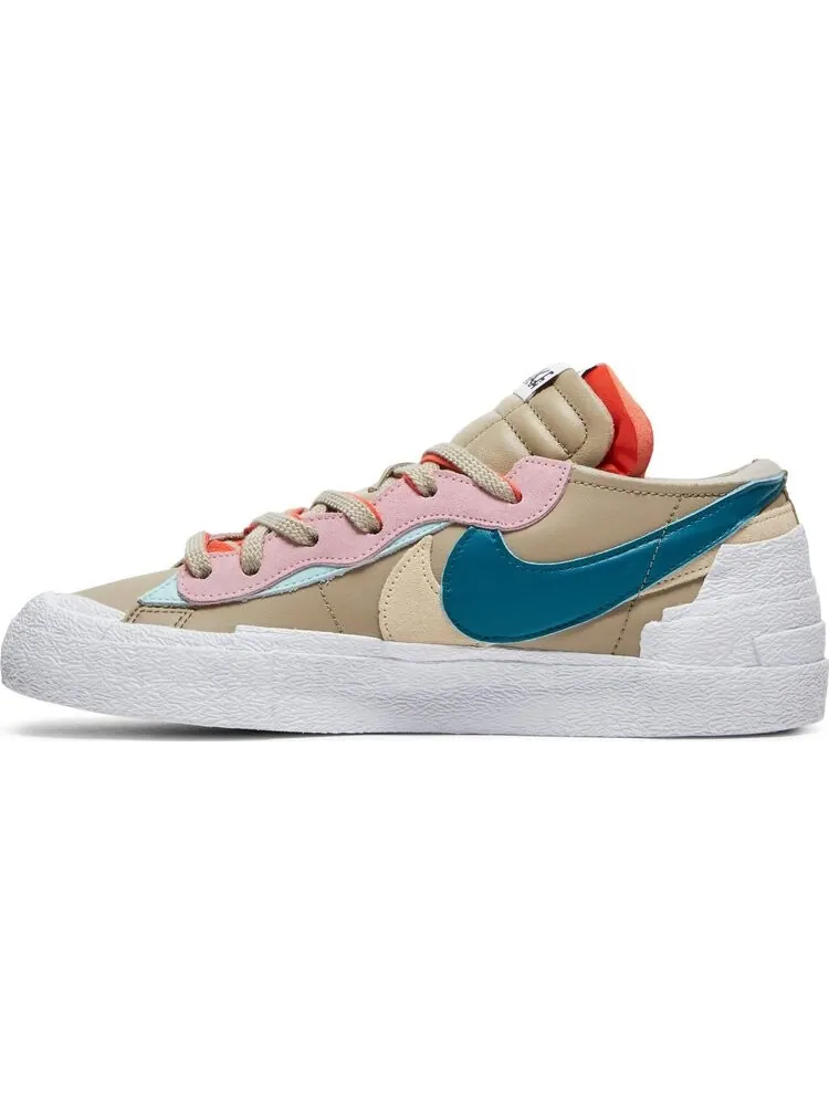 Кроссовки Nike KAWS x sacai x Blazer Low 'Reed' — изображение 3 из 8, загар