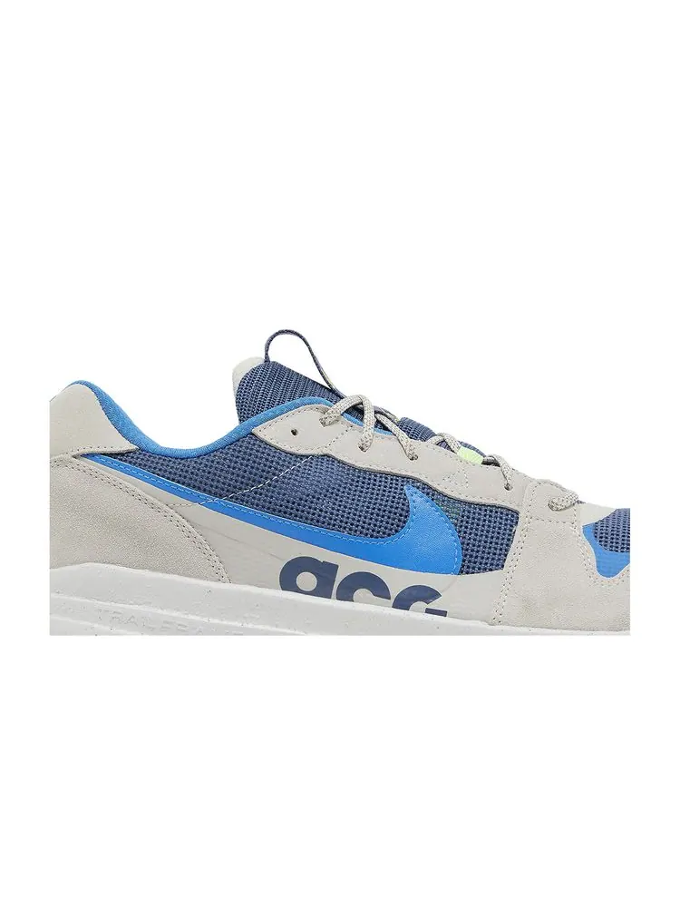 Кроссовки ACG Lowcate 'Light Bone Photo Blue' — изображение 2 из 8, светлый синий