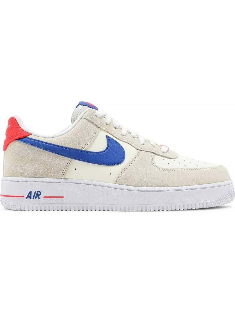 Кроссовки Nike Air Force 1 '07 LV8 'Coconut Milk Hyper Royal' — изображение 1 из 8, бежевый