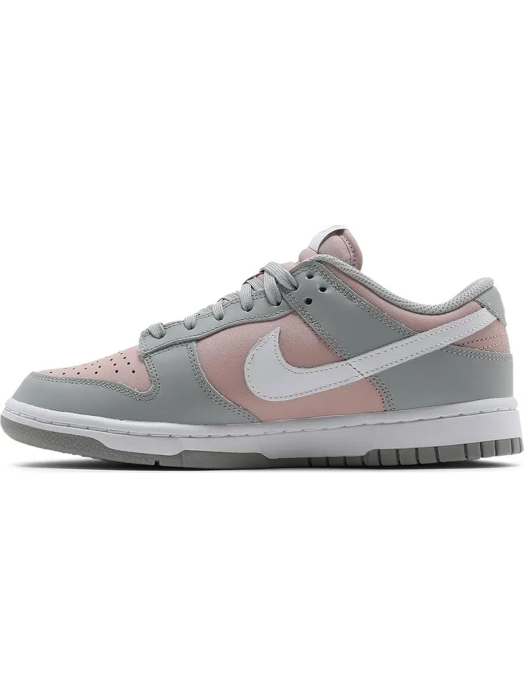 Кроссовки Nike Wmns Dunk Low 'Soft Grey Pink' — изображение 3 из 8, серый