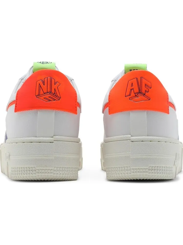 Кроссовки Nike Wmns Air Force 1 Pixel 'White Concord Crimson' — изображение 6 из 8, белый