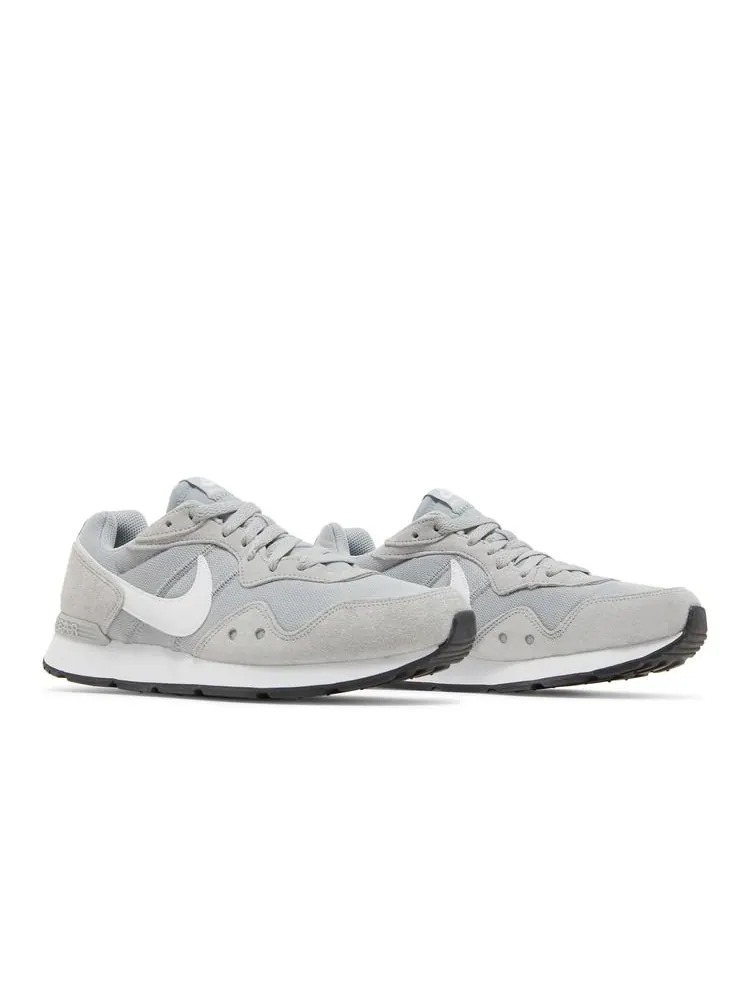 Кроссовки Venture Runner Wide 'Light Smoke Grey' — изображение 8 из 8, светлый серый