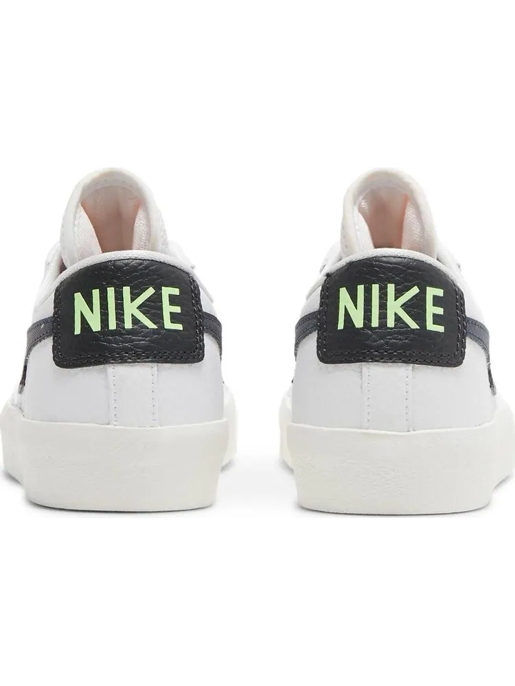 Кроссовки Nike Blazer Low '77 GS 'Lightning Bolt Swoosh' — изображение 6 из 8, белый
