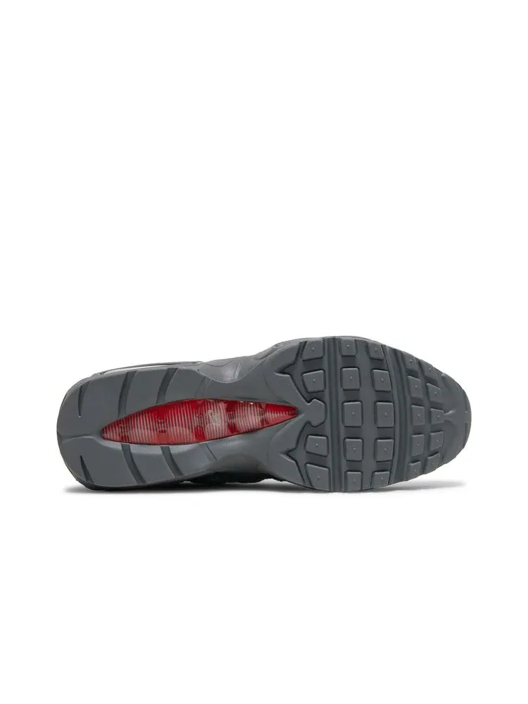 Кроссовки Nike Air Max 95 Essential 'Smoke Grey University Red' — изображение 5 из 9, серый/красный