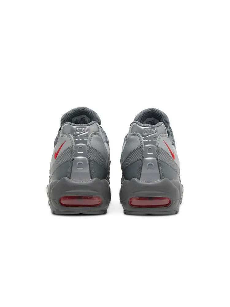 Кроссовки Nike Air Max 95 Essential 'Smoke Grey University Red' — изображение 7 из 9, серый/красный