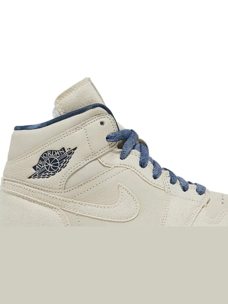 Кроссовки Wmns Air Jordan 1 Mid SE Sanddrift — изображение 2 из 8, белый