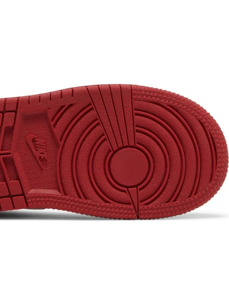 Кроссовки Air Jordan 1 Mid SS TD 'Black + Red = Bred' — изображение 5 из 8, черный
