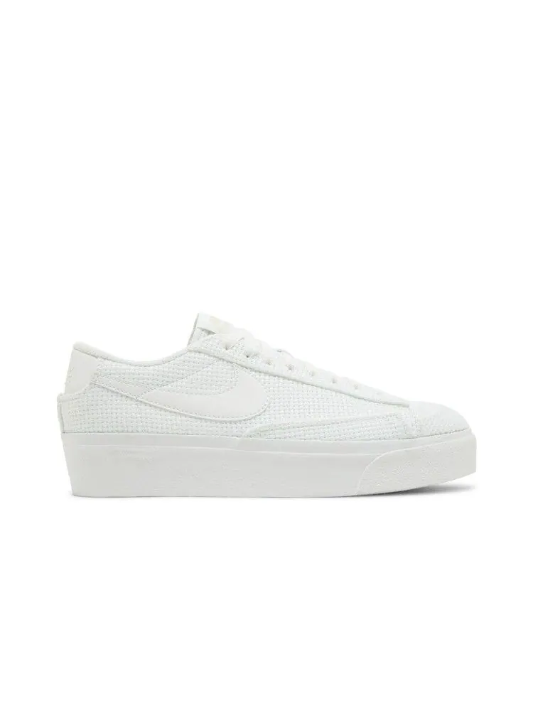 Кроссовки Nike Wmns Blazer Low Platform Essential 'Summit White Woven' — изображение 2 из 9, белый//белый