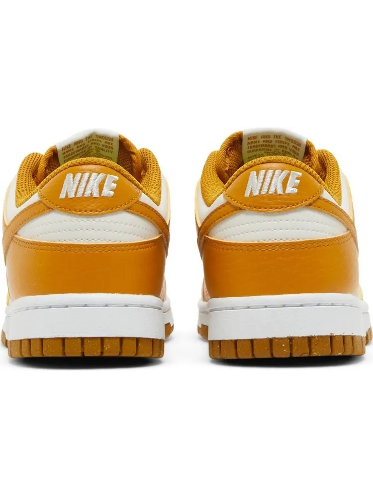 Кроссовки Nike Wmns Dunk Low Next Nature 'Gold Phantom' — изображение 6 из 8, коричневый