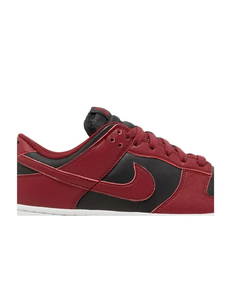 Кроссовки Nike Wmns Dunk Low Next Nature — изображение 2 из 4, красный