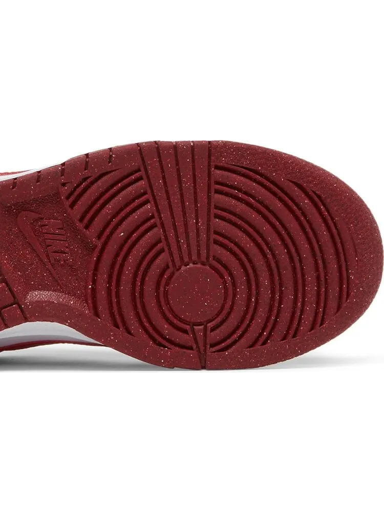 Кроссовки Nike Wmns Dunk Low Next Nature 'Gym Red' — изображение 5 из 8, белый