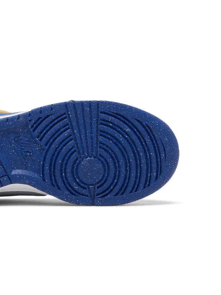 Кроссовки Nike Wmns Dunk Low Next Nature 'Wheat Gold Royal' — изображение 6 из 9