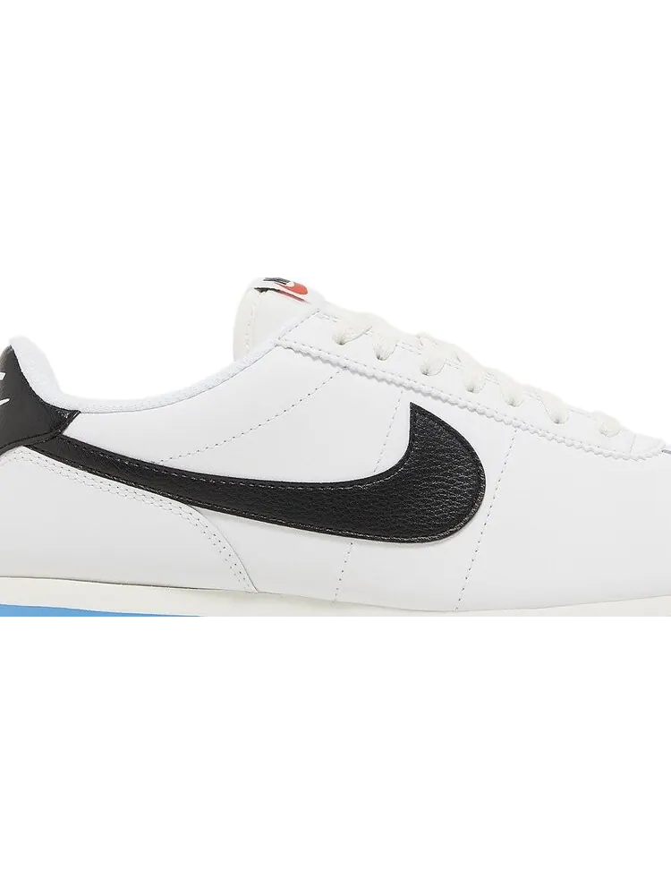 Кроссовки Wmns Cortez 'White Black Blue' — изображение 2 из 4, белый