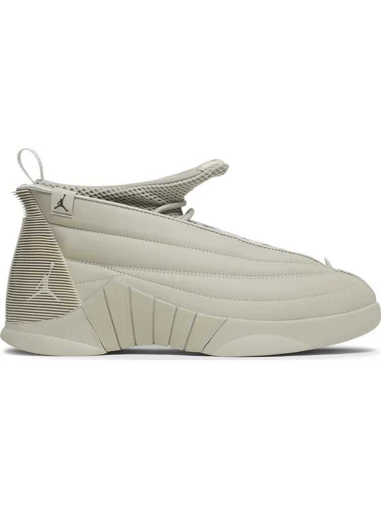 Кроссовки Billie Eilish x Wmns Air Jordan 15 Retro — изображение 1 из 10, загар