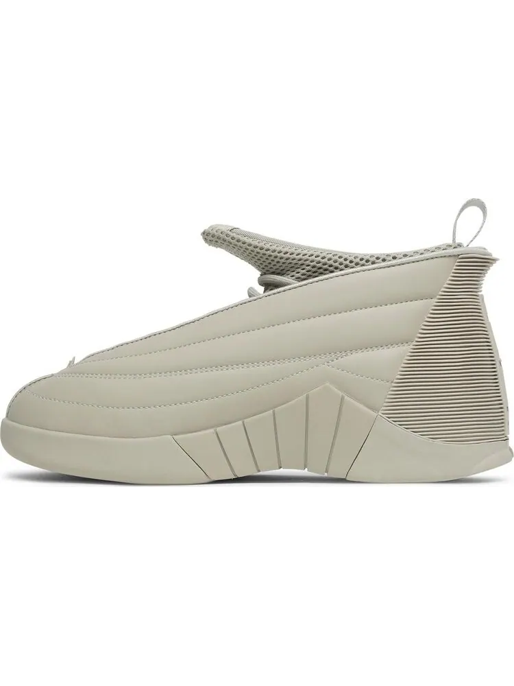 Кроссовки Billie Eilish x Wmns Air Jordan 15 Retro — изображение 3 из 10, загар