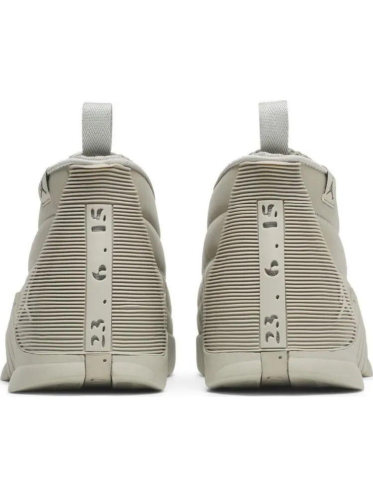 Кроссовки Billie Eilish x Wmns Air Jordan 15 Retro — изображение 6 из 10, загар