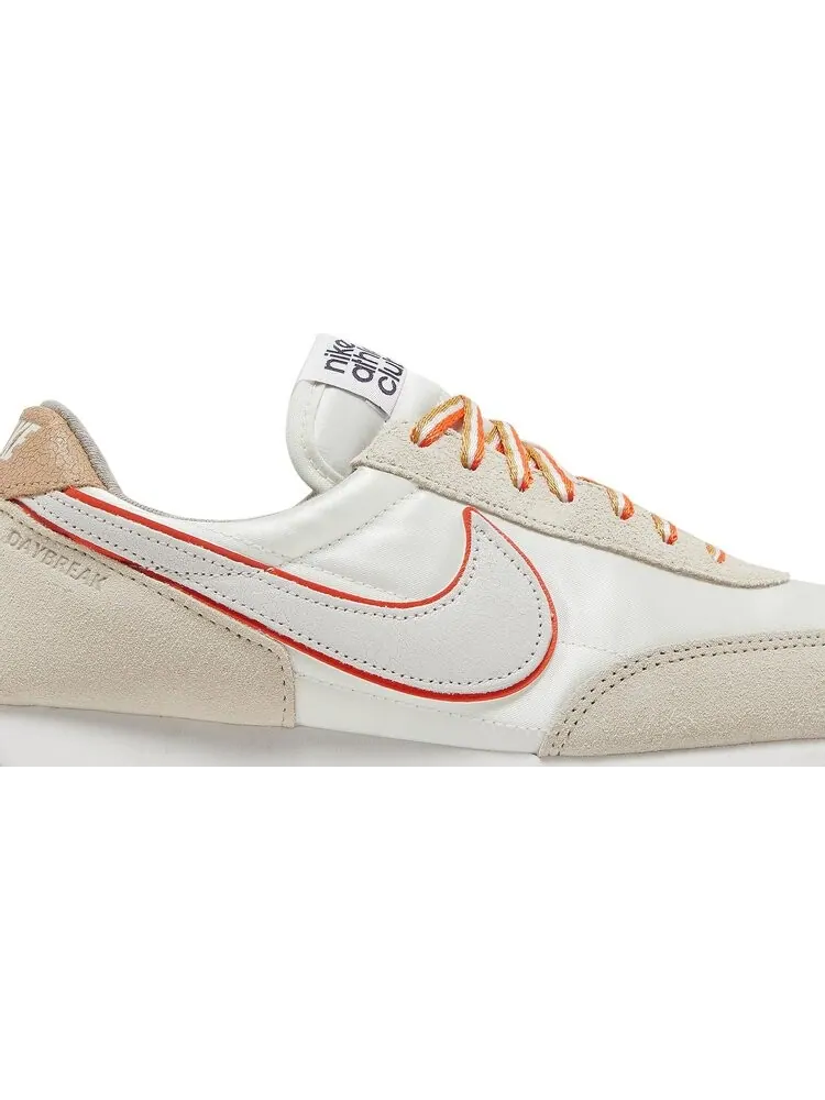 Кроссовки Nike Wmns DBreak-Type SE 'Sail Rush Orange' — изображение 2 из 8, белый