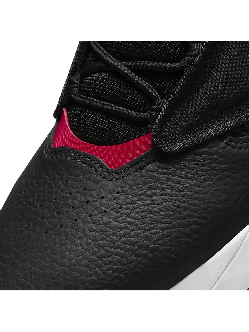 Кроссовки Nike Air Jordan Max Aura 4 — изображение 7 из 8, черный/белый/красный