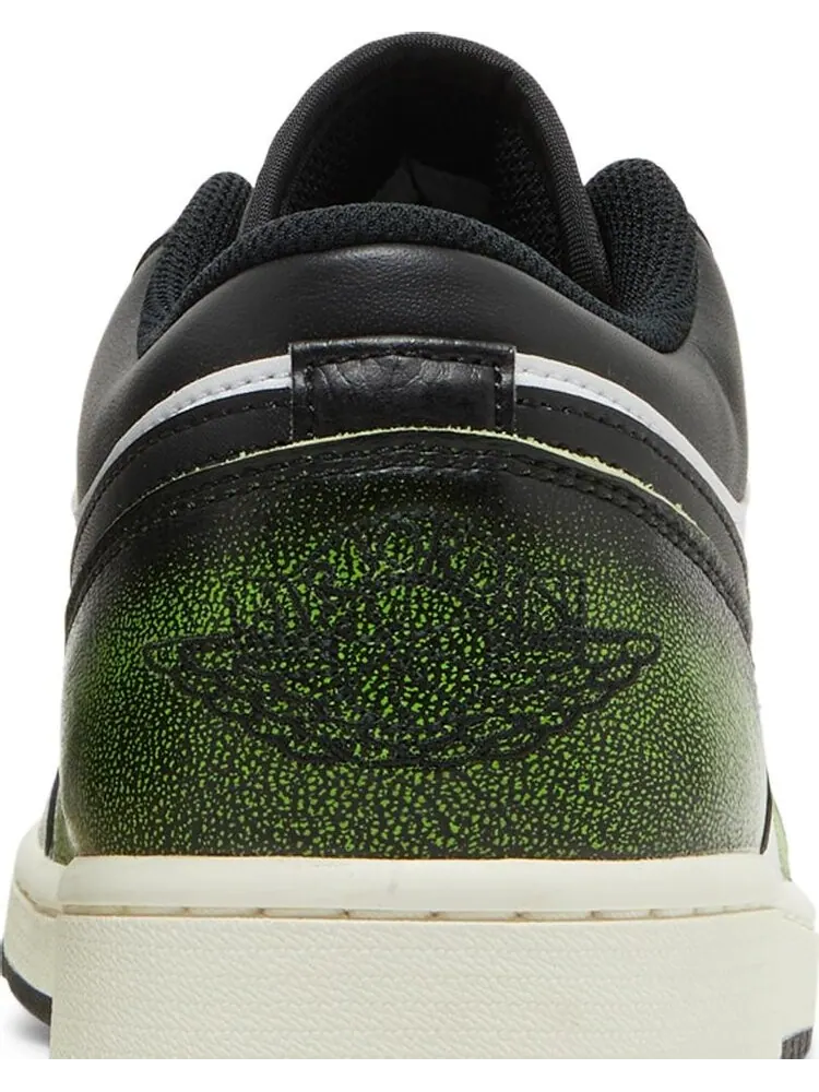 Кроссовки Air Jordan 1 Low SE Wear-Away - Electric Green — изображение 7 из 8, белый