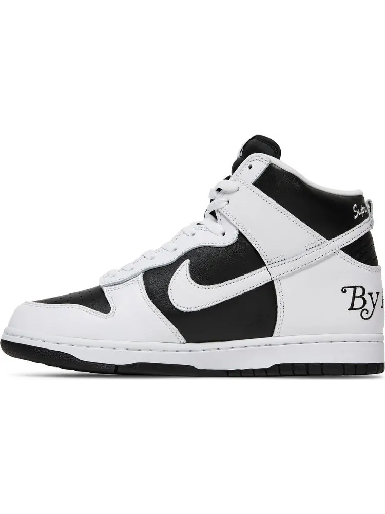 Кроссовки Nike Supreme x Dunk High SB 'By Any Means - Stormtrooper' — изображение 3 из 10, белый