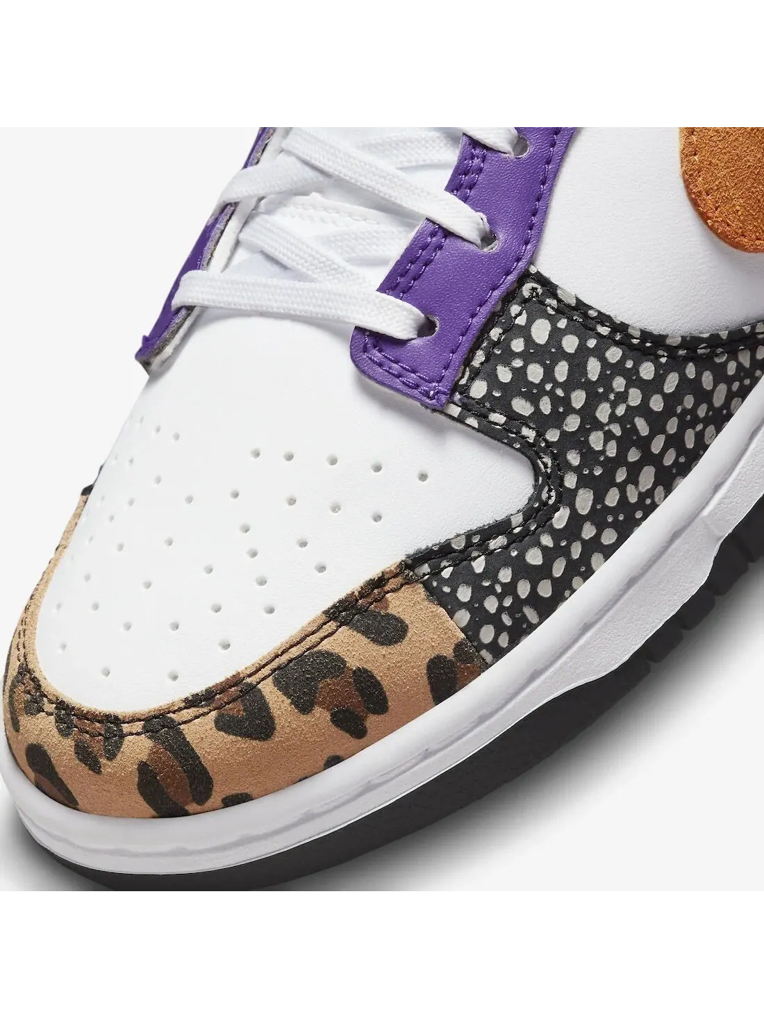 Кроссовки Nike Wmns Dunk Low SE 'Safari Mix' — изображение 6 из 11, белый