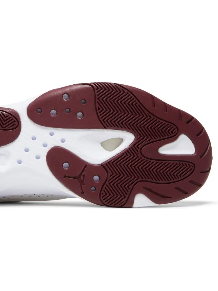 Кроссовки Air Jordan 11 CMFT Low 'Steel Grey Cherrywood' — изображение 5 из 8, белый
