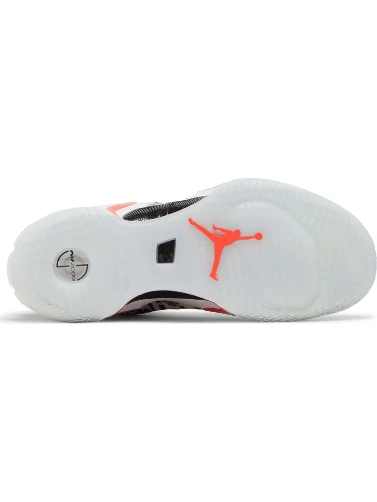 Кроссовки Air Jordan 36 Flight School — изображение 4 из 8, белый