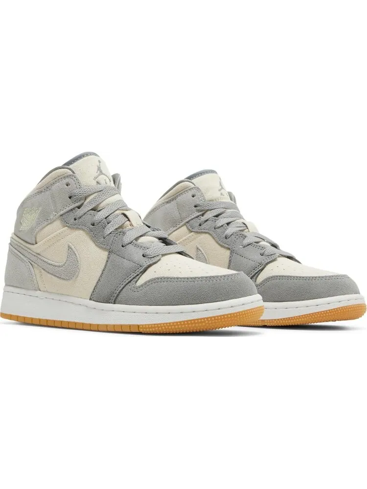 Кроссовки Air Jordan 1 Mid SE GS Coconut Milk Particle Grey — изображение 8 из 8, бежевый
