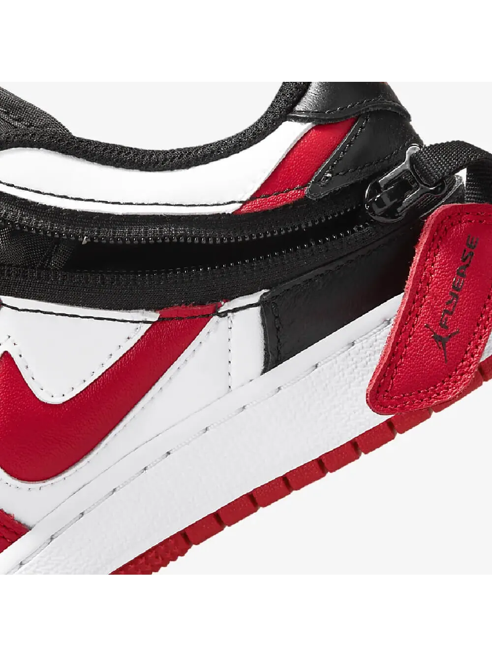 Кроссовки Nike Air Jordan 1 Low FlyEase — изображение 8 из 9, красный/черный/белый