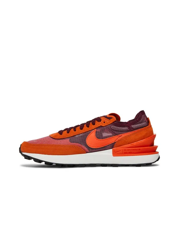 Кроссовки Nike Wmns Waffle One 'Dark Beetroot Sport Spice' — изображение 4 из 9, темный//черный/оранжевый