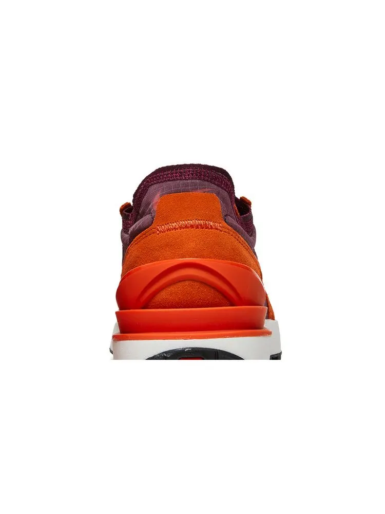 Кроссовки Nike Wmns Waffle One 'Dark Beetroot Sport Spice' — изображение 8 из 9, темный//черный/оранжевый
