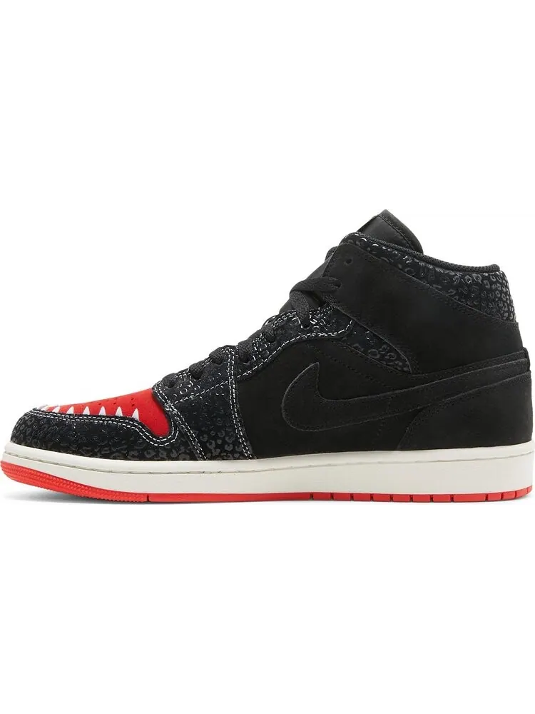 Кроссовки Air Jordan 1 Mid SE SiEMPRE Familia — изображение 3 из 8, черный